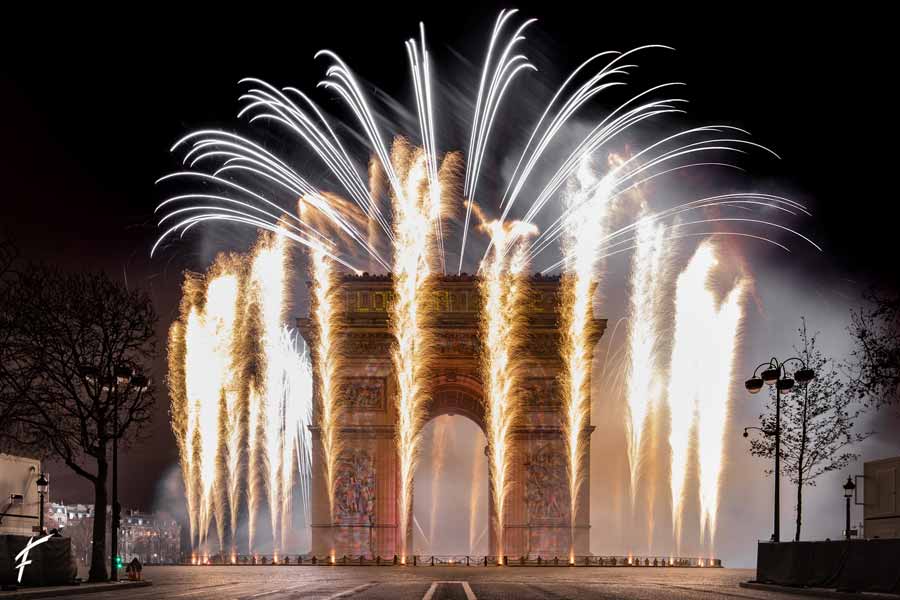 Groupe F Formation Arc de Triomphe Paris